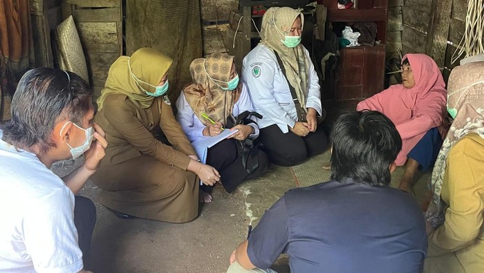 1758023100030-cacing-keluar-dari-mulut-dan-hidung-1757946844429_169