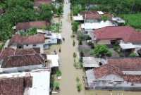 1761434470439-banjir-di-lumajang-akibat-luapan-sungai-banter-1761381631119_43