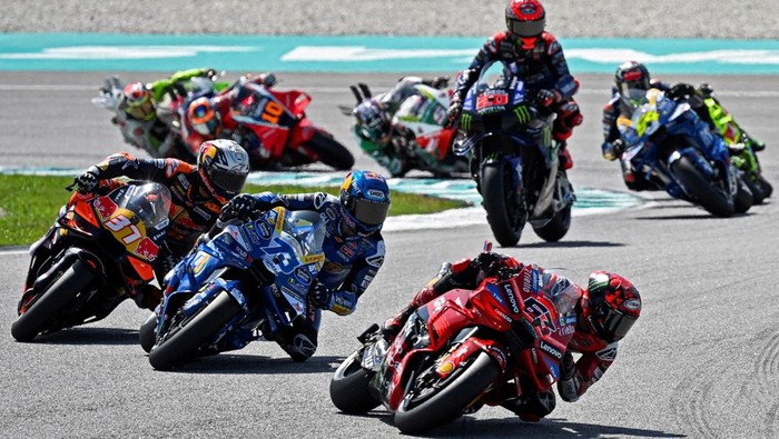 1761607299314-semringah-alex-marquez-kunci-runner-up-motogp-2025-di-sepang-1761474655603_169
