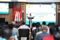 1761651817416-wali-kota-batam-amsakar-achmad-bersama-wakil-wali-kota-li-claudia-chandra-menggelar-dialog-ikatan-pendeta-menetap-batam-ipmb-d-1761635601763_169