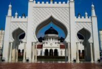 1761716947137-masjid-raya-baitturahman-aceh-1743292963242_169