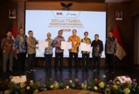 1761759559267-serah-terima-dari-kpk-ke-pertamina-foto-dok-kpk-1761753741185_169