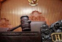 1761889861675-ilustrasi-putusan-hakim_169