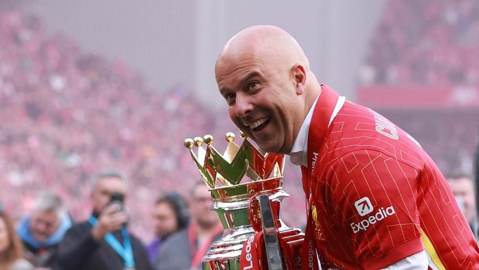 1761889872436-arne-slot-1748199411339_169