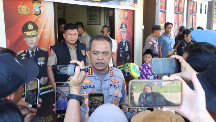 1761911005952-kapolresta-barelang-kombes-zaenal-abidin-dok-polresta-barelang-1761902530286_169