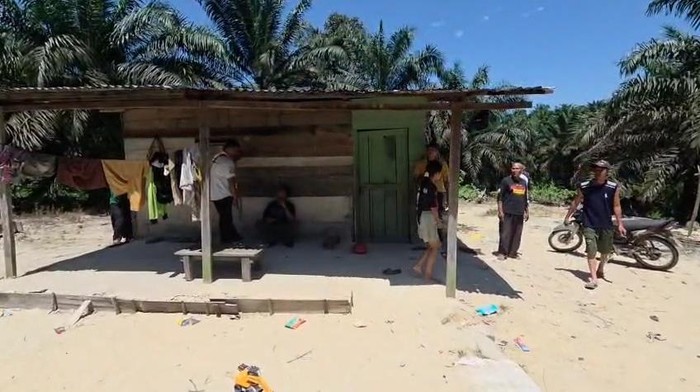 1761975623265-tangkapan-layar-rumah-korban-yang-diserang-gajah-foto-dok-polsek-rumbai-1761825262387_169