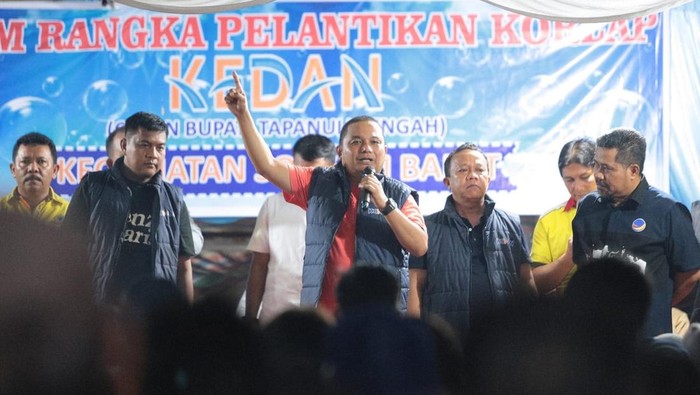 1762018366842-eks-bupati-tapteng-bachtiar-sibarani-istimewa-1762001752216_169