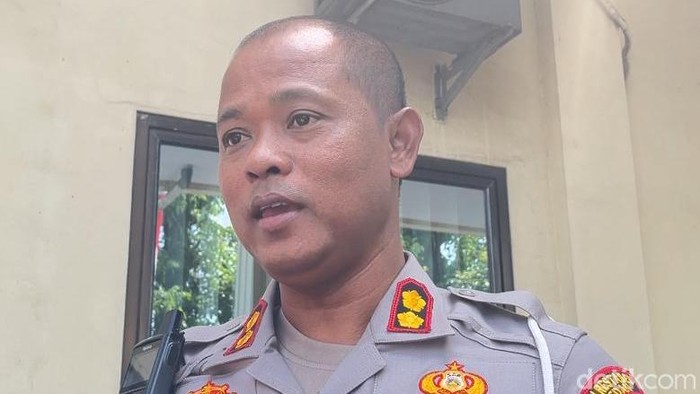 1762083497044-kasat-lantas-polretabes-medan-akbp-i-made-parwita-saat-diwawancarai-di-polsek-sunggal-senin-3062025-finta-rahyunidetiksumut-1751268034535_169