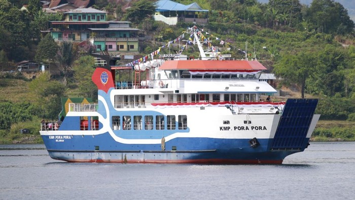 1762256689192-kmp-pora-pora-di-danau-toba-1754462799926_169