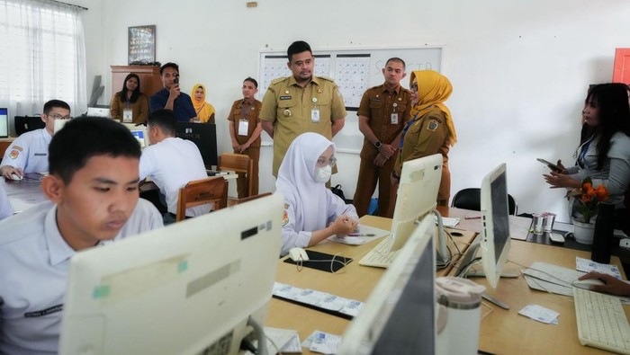 1762278288308-gubsu-bobby-nasution-1762252125335_169