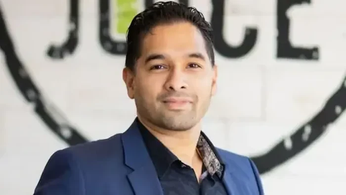 1762298554592-naik-kelas-tukang-cuci-piring-ini-sukses-jadi-pemilik-250-restoran-1762242381335_169