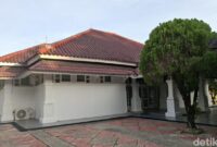 1762364478064-gedung-diduga-kafe-tempat-gubernur-riau-abdul-wahid-ditangkap-raja-adil-siregardetiksumut-1762341836813_169