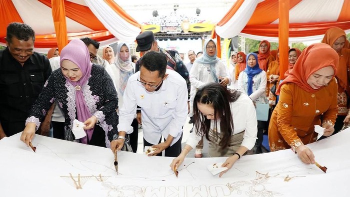 1762407956968-pemkot-batam-1762392586305_169