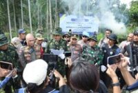 1762450796308-bnn-menemukan-ladang-ganja-di-aceh-utara-seluas-65-hektare-dengan-berat-ganja-basah-69-ton-1762420300579_43