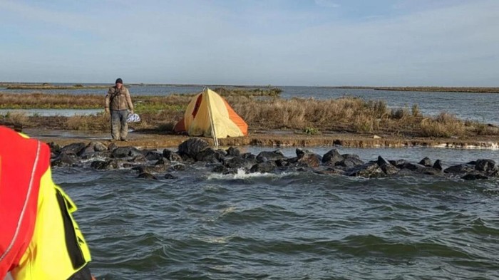 1762494599773-turis-jerman-terdampar-di-danau-ijsselmeer-belanda-1762413641176_169