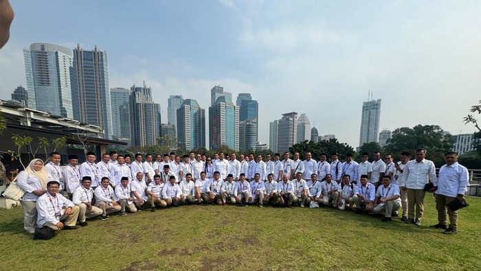 1762515784536-pengurus-gerindra-se-sumut-foto-dok-gerindra-sumut-1762502241547_169