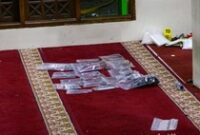 1762557681787-tim-gegana-dan-jibom-polri-sisir-masjid-sman-72-usai-ledakan-1762517568752_43