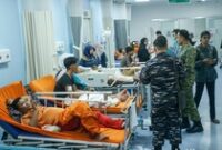 1762557698147-suasana-haru-di-igd-rs-islam-cempaka-putih-korban-ledakan-sma-72-jalani-perawatan-1762511582093_43