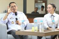 1762580208474-keterangan-foto-wali-kota-amsakar-achmad-dan-wakil-wali-kota-li-claudia-berkomitmen-dalam-meningkatkan-pelayanan-dasar-air-ber-1762574211691_169