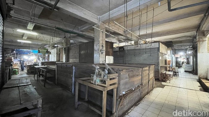 1762688529909-kondisi-pusat-pasar-medan-yang-rencananya-akan-direnovasi-pada-tahun-2026-kartika-saridetiksumut-1762667844721_169