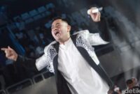 1762730730089-aksi-panggung-nassar-bikin-anies-semringah-3_169