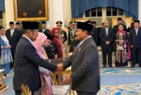 1762775506624-prabowo-anugerahkan-gelar-pahlawan-nasional-ke-10-tokoh-termasuk-soeharto-dan-gus-dur-evadetikcom-1762744772683_169