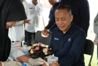 1762947700571-direktur-utama-ptpn-iv-palmco-jatmiko-k-santosa-saat-cek-kesehatan-dok-ptpn-iv-palmco-1762936172705_169