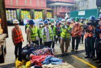 1763185086152-mendag-musnahkan-19391-bal-baju-impor-bekas-dari-korsel-jepang-rp-112-m-1763092371334_169