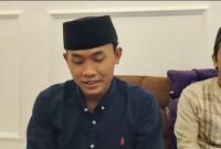 1763206395332-gus-elham-saat-minta-maaf-usai-viral-aksinya-mencium-anak-kecil-di-atas-panggung-1762924479577_169