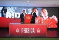 1763271342142-rizky-ridho-perpanjang-kontrak-di-persija-1763217841480_169