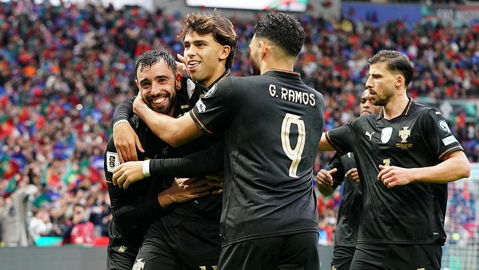 1763314402387-bruno-fernandes-1763308933999_169