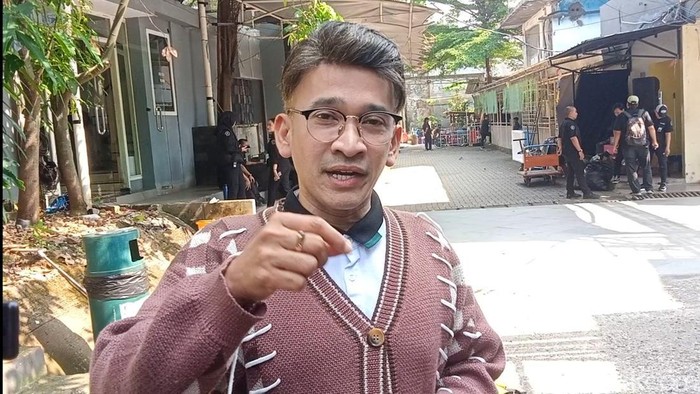 1763314485991-ruben-onsu-kibarkan-bendera-1754029062964_169