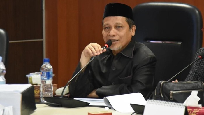 1763401145675-dprd-medan-1763394682212_169