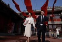 1763421761870-pasangan-china-menikah-di-sebuah-kuil-di-beijing-1763371086963_169