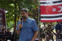 1763463988442-mualem-saat-menghadiri-doa-bersama-dan-membersihkan-makam-syuhada-daerah-iii-tgk-chiek-di-paya-bakong-wilayah-samudera-pasee-d-1763449119391_169