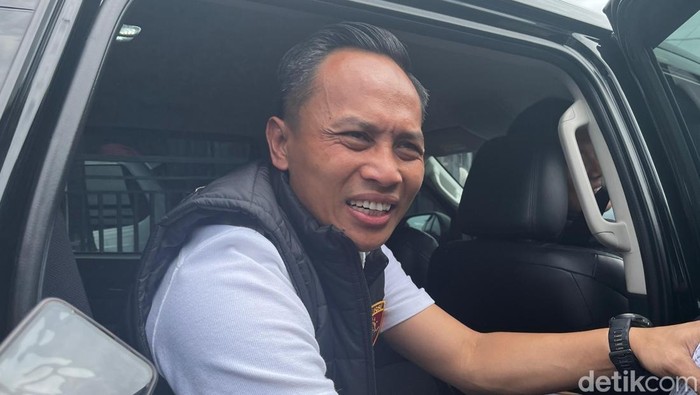 1763550355772-kasat-reskrim-polrestabes-medan-akbp-bayu-putro-wijayanto-saat-diwawancarai-finta-rahyunidetiksumut-1763540837253_169