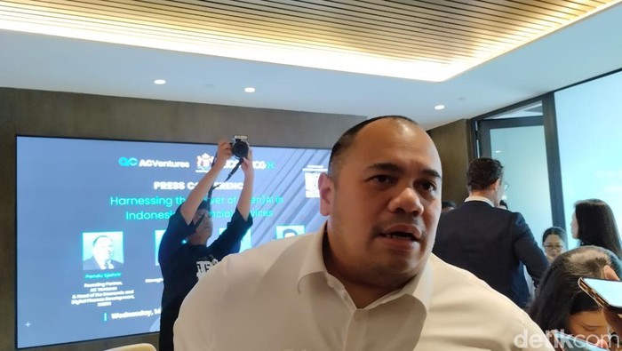 1763658353380-kepala-badan-ekonomi-dan-financial-technology-kadin-indonesia-pandu-sjahrir_169