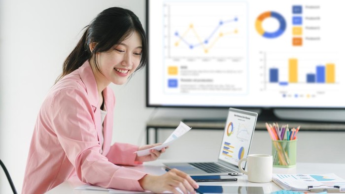 1764068789168-ilustrasi-magang-atau-karyawan-1760941915617_169