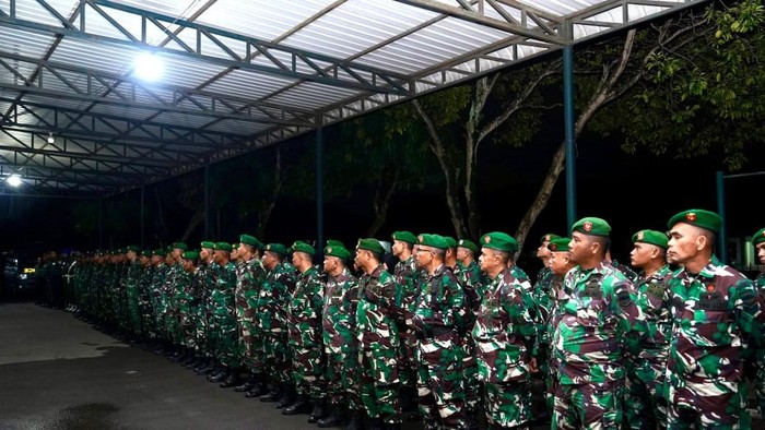 1764133580704-kodam-ibb-menggelar-apel-kesiapsiagaan-bencana-sibolga-tapteng-dok-kodam-ibb-1764117516443_169