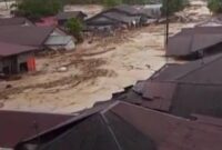 1764220006899-banjir-bandang-menerjang-kecamatan-batang-toru-kabupaten-tapsel-tangkapan-layar-media-sosial-1764060667730_169