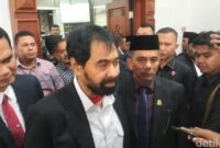 1764263166022-gubernur-aceh-muzakir-manaf-agus-setyadidetiksumut-1764257646259_169