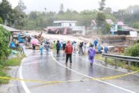 1764328002093-banjir-menerjang-kecamatan-bukit-bener-meriah-foto-diskominfo-bener-meriah-1764317554168_169