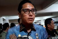 1764587194930-wali-kota-medan-rico-waas-rechtin-hani-ritongadetiksumut-1764576378699_169