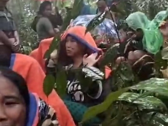 1764695234010-teka-foto-warga-yang-terjebak-di-hutan-foto-dok-pribadi-rosmawati-1764159584164_43