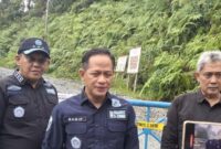 1764997581522-menteri-lingkungan-hidupkepala-badan-pengendalian-lingkungan-hidup-klhbplh-hanif-faisol-nurofiq-1764990114043_169