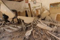 1765127150699-penampakan-sisa-terjangan-banjir-bandang-di-tapanuli-tengah-1764819468820_169