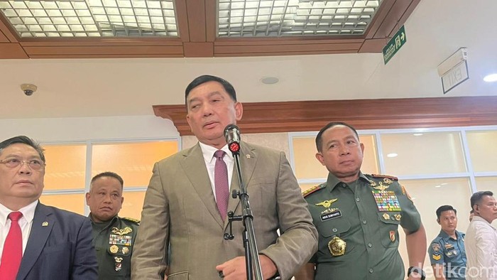 1765278372956-menhan-1763980099404_169