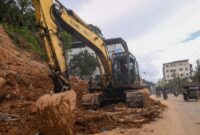 1765299956763-akses-sibolgatapteng-kembali-terbuka-usai-longsor-1765073743713_169