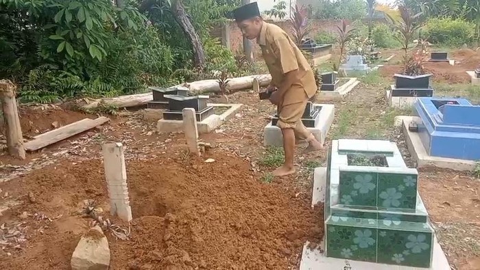 1765299960434-makam-di-musi-rawas-dibongkar-otk-sudah-diperbaiki-1765193758029_169