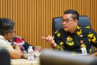 1765451164171-sekda-riau-syahrial-abdi-dok-istimewa-1765436187106_169